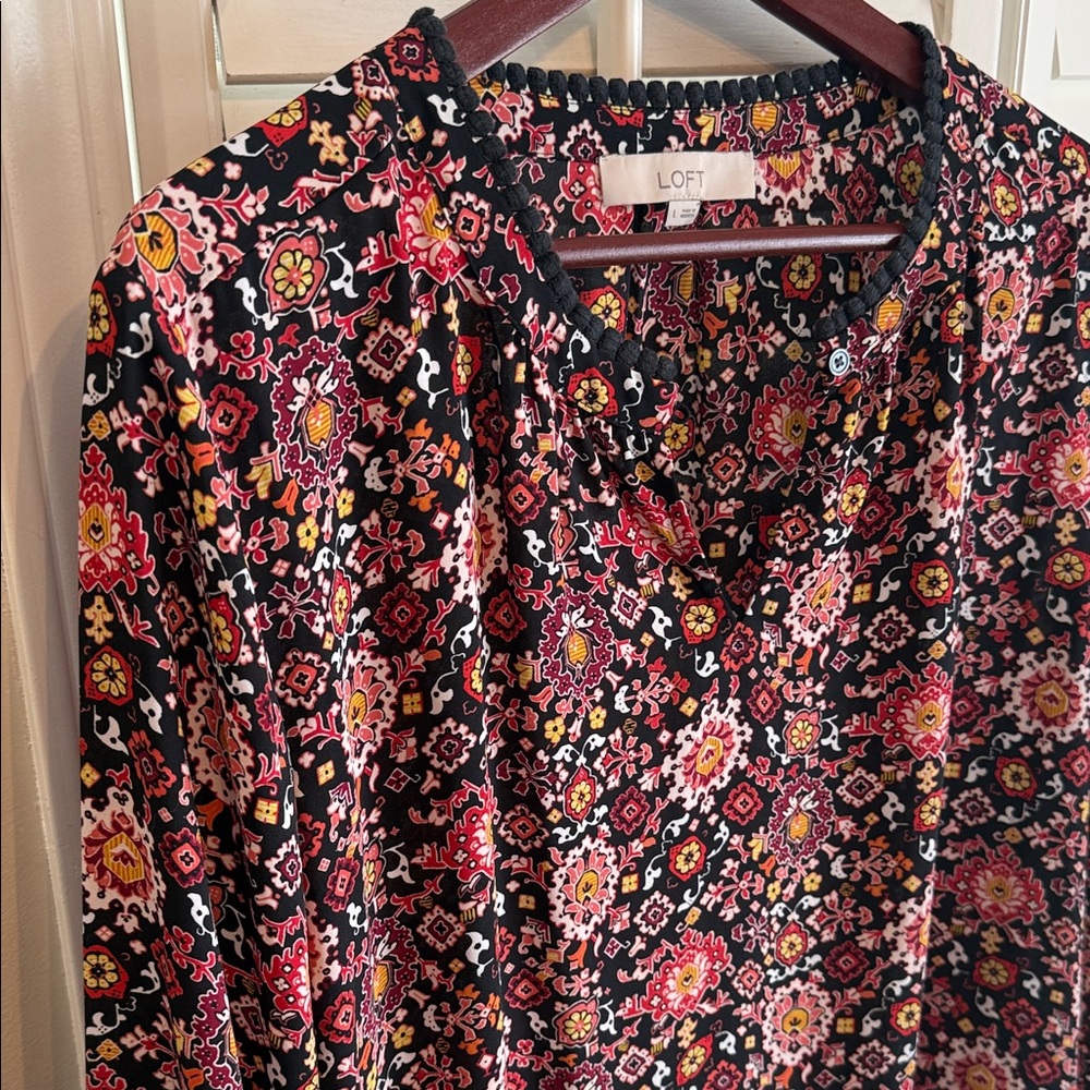 LOFT Multicolor Patterned Top, Size L